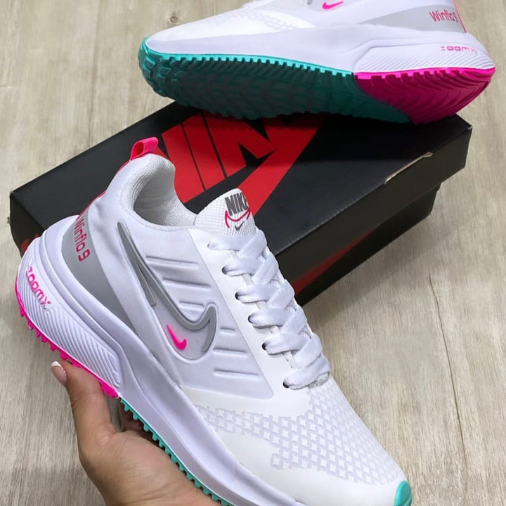 Tenis Nike Winflo 9 Blanco Rosa Dama: Elegancia y Comodidad en Cada Paso